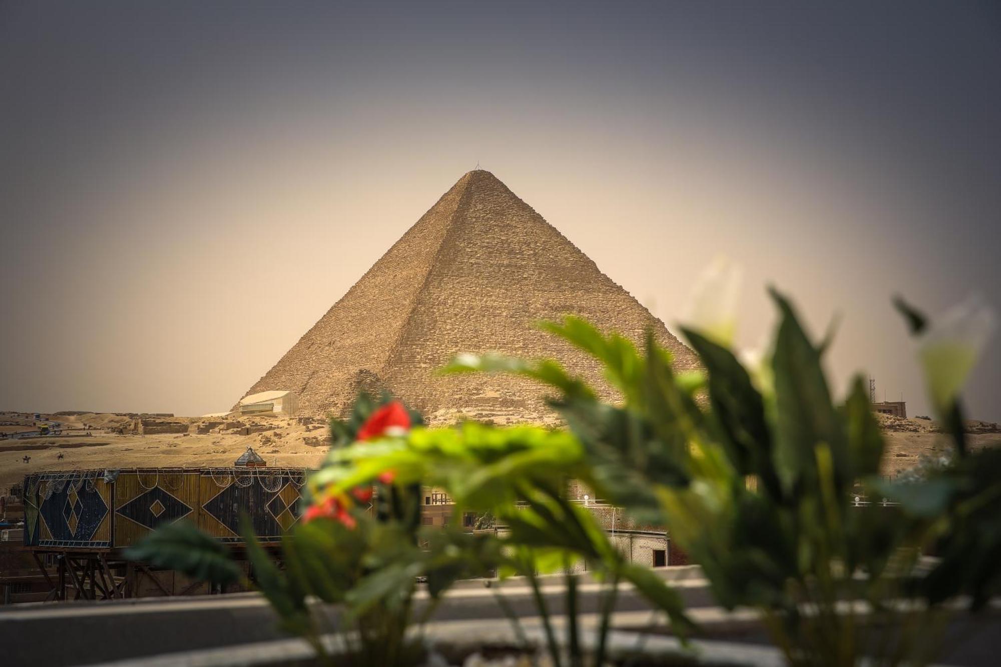 Kafret el-Gabal Queen Pyramids View Inn מראה חיצוני תמונה