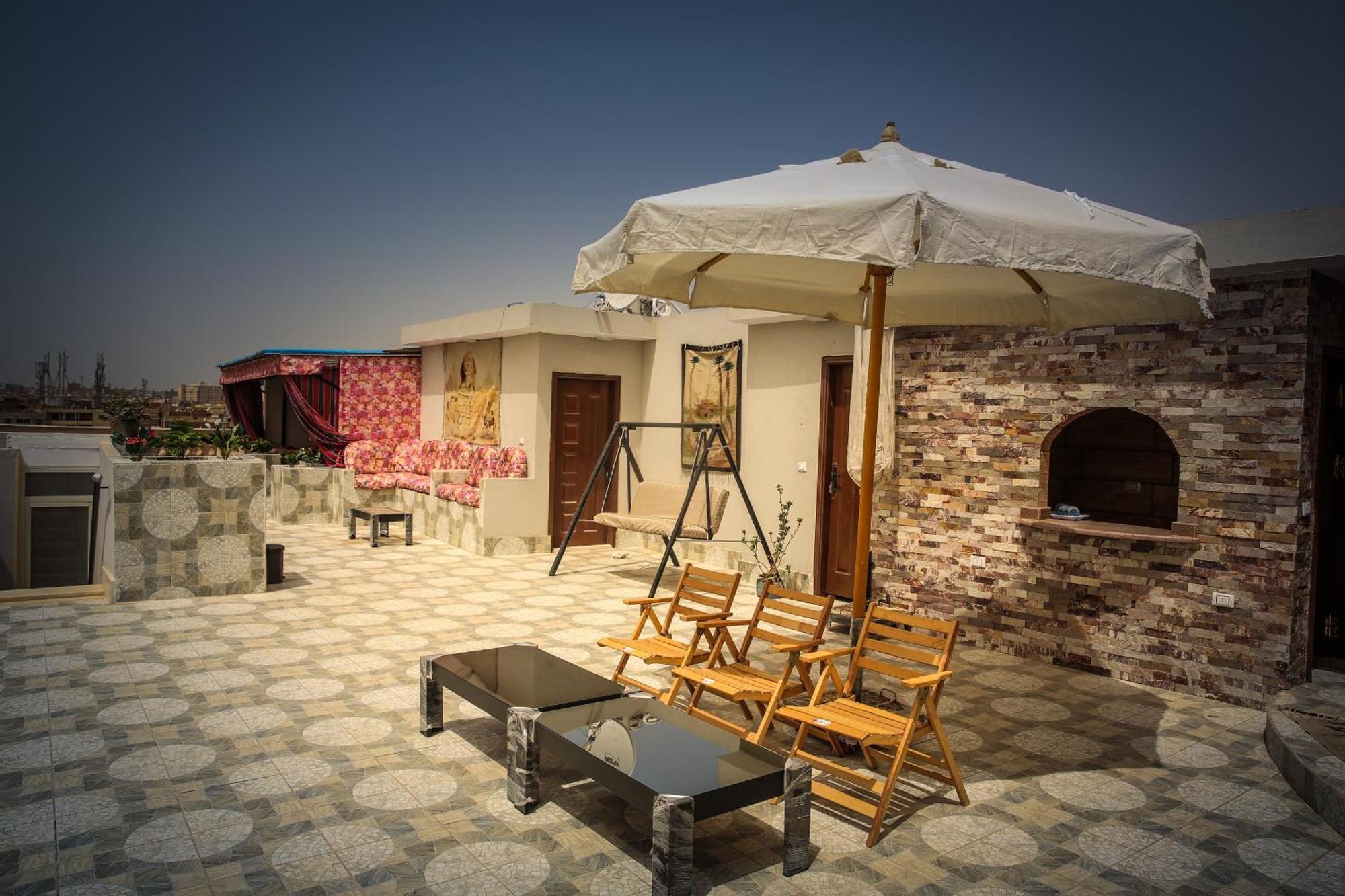 Kafret el-Gabal Queen Pyramids View Inn מראה חיצוני תמונה