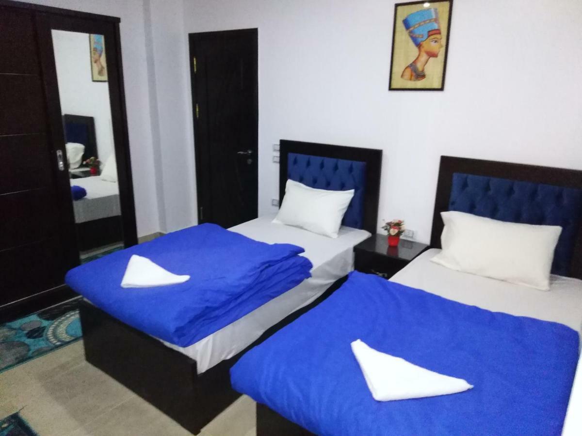 Kafret el-Gabal Queen Pyramids View Inn מראה חיצוני תמונה