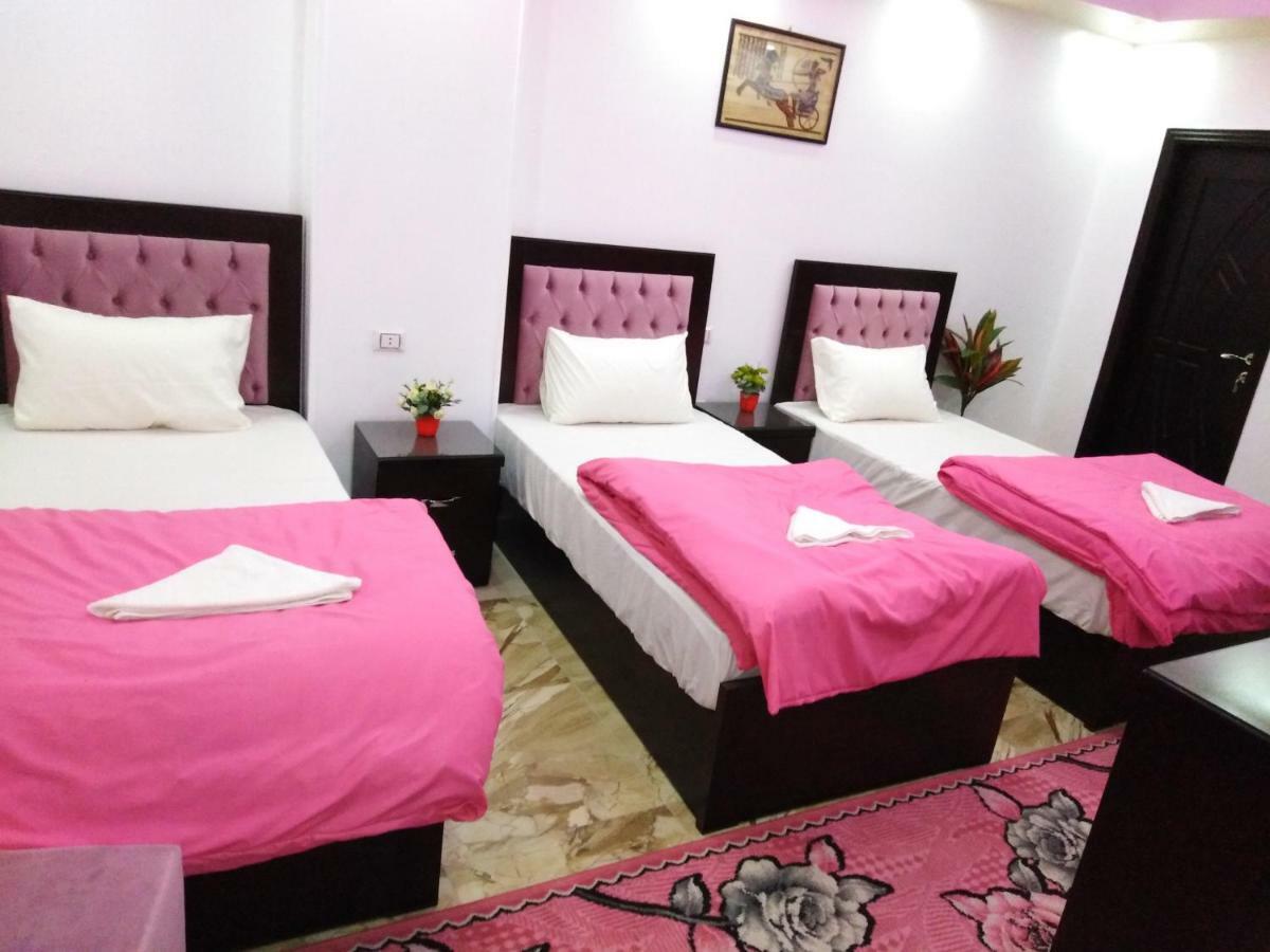 Kafret el-Gabal Queen Pyramids View Inn מראה חיצוני תמונה